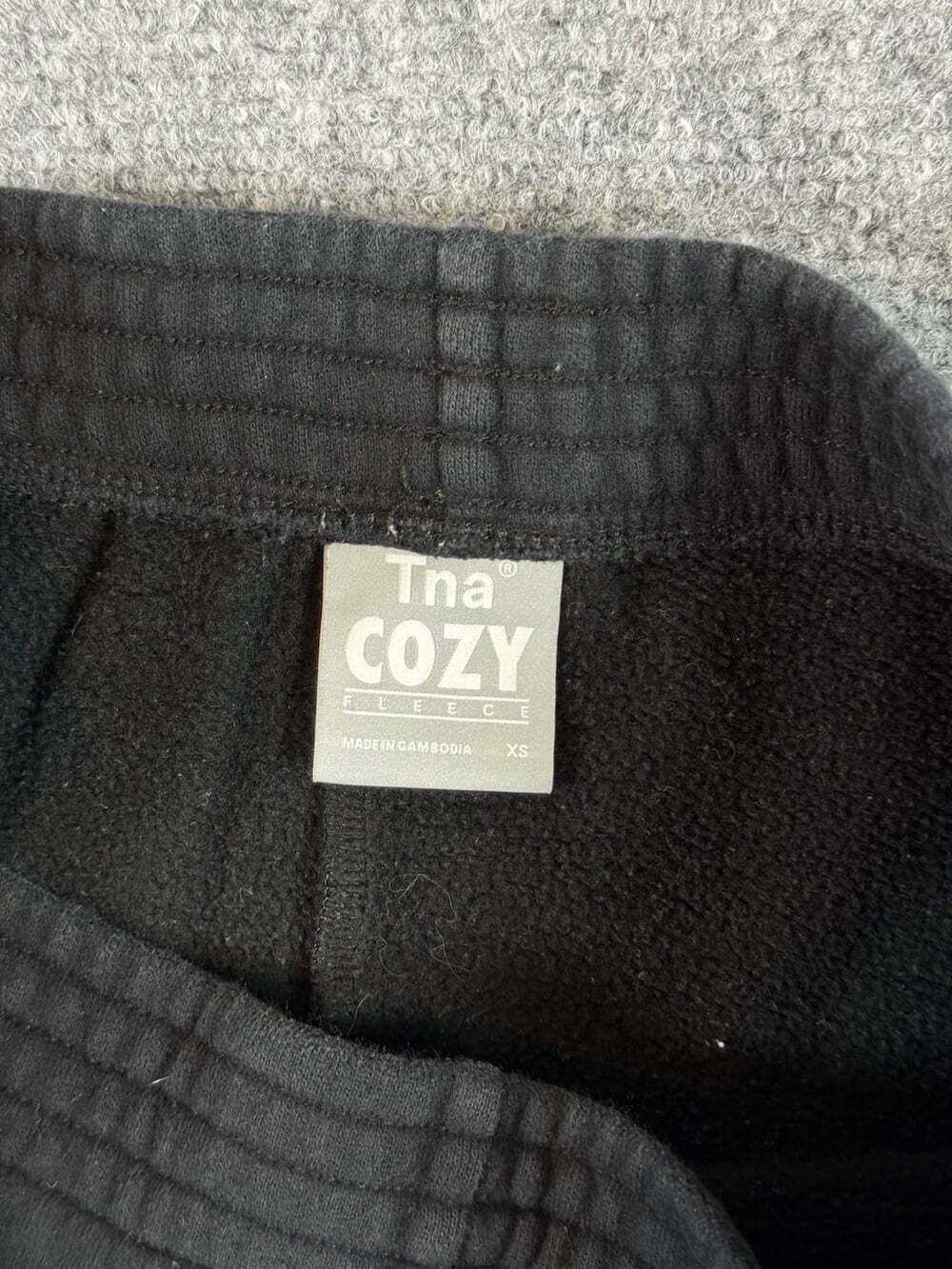 Tna Aritzia Cozy Fleece Women’s Athletic Short Shorts Black XS Elastic Waist - Picture 3 of 6